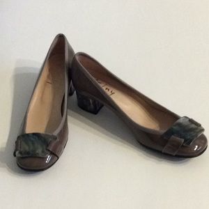 fs/ny  Royal Taupe Patent Square Toe Pump